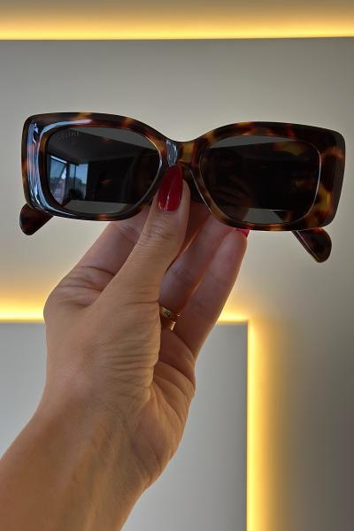 Cln- Güneş Gözlüğü Leopar Logo Detay 22-08-2025